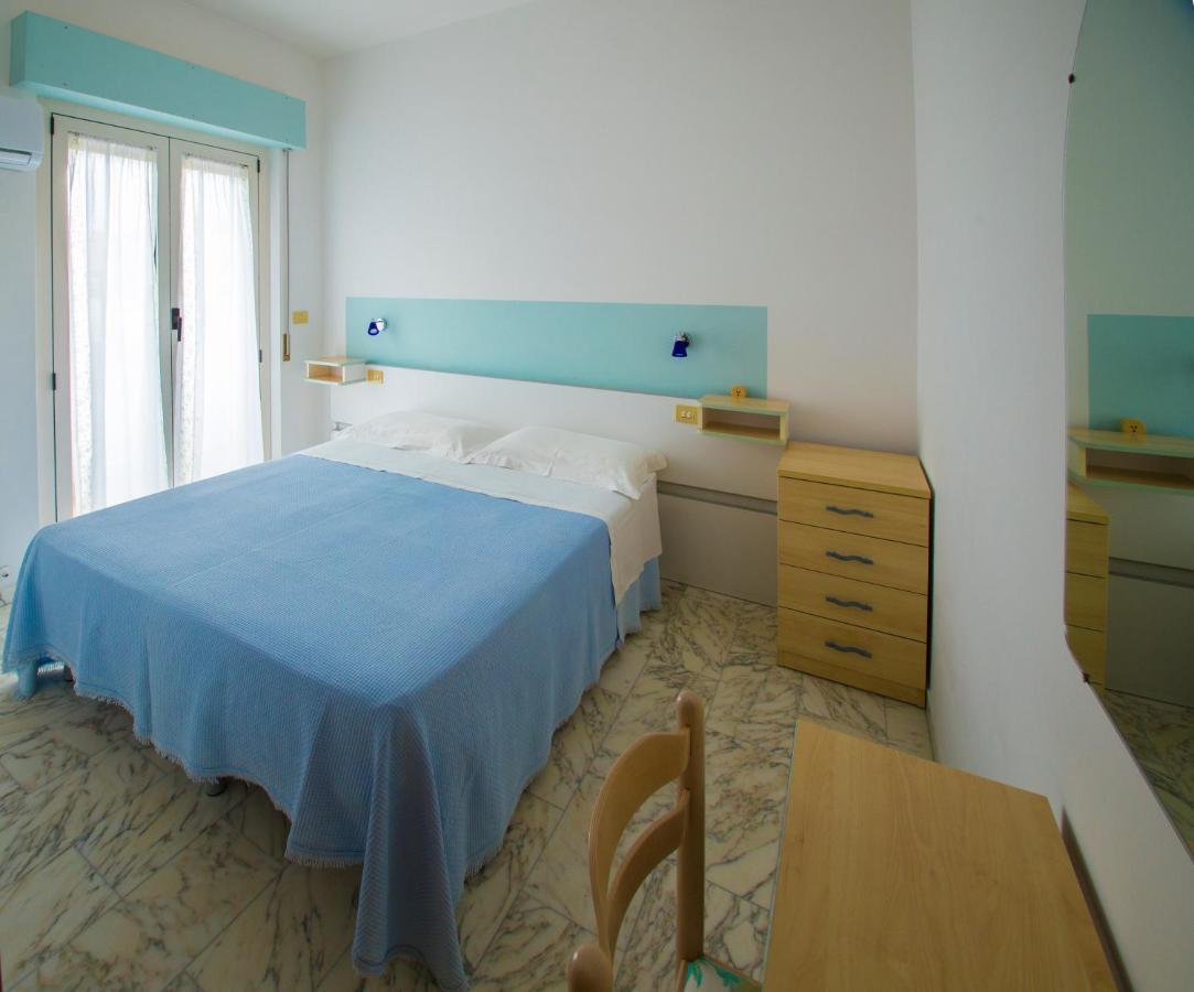 Albergo Il Veliero Pineto Esterno foto
