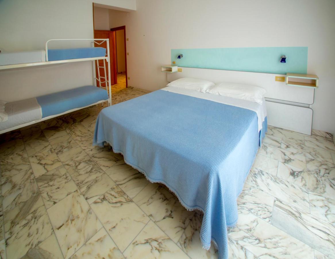 Albergo Il Veliero Pineto Esterno foto
