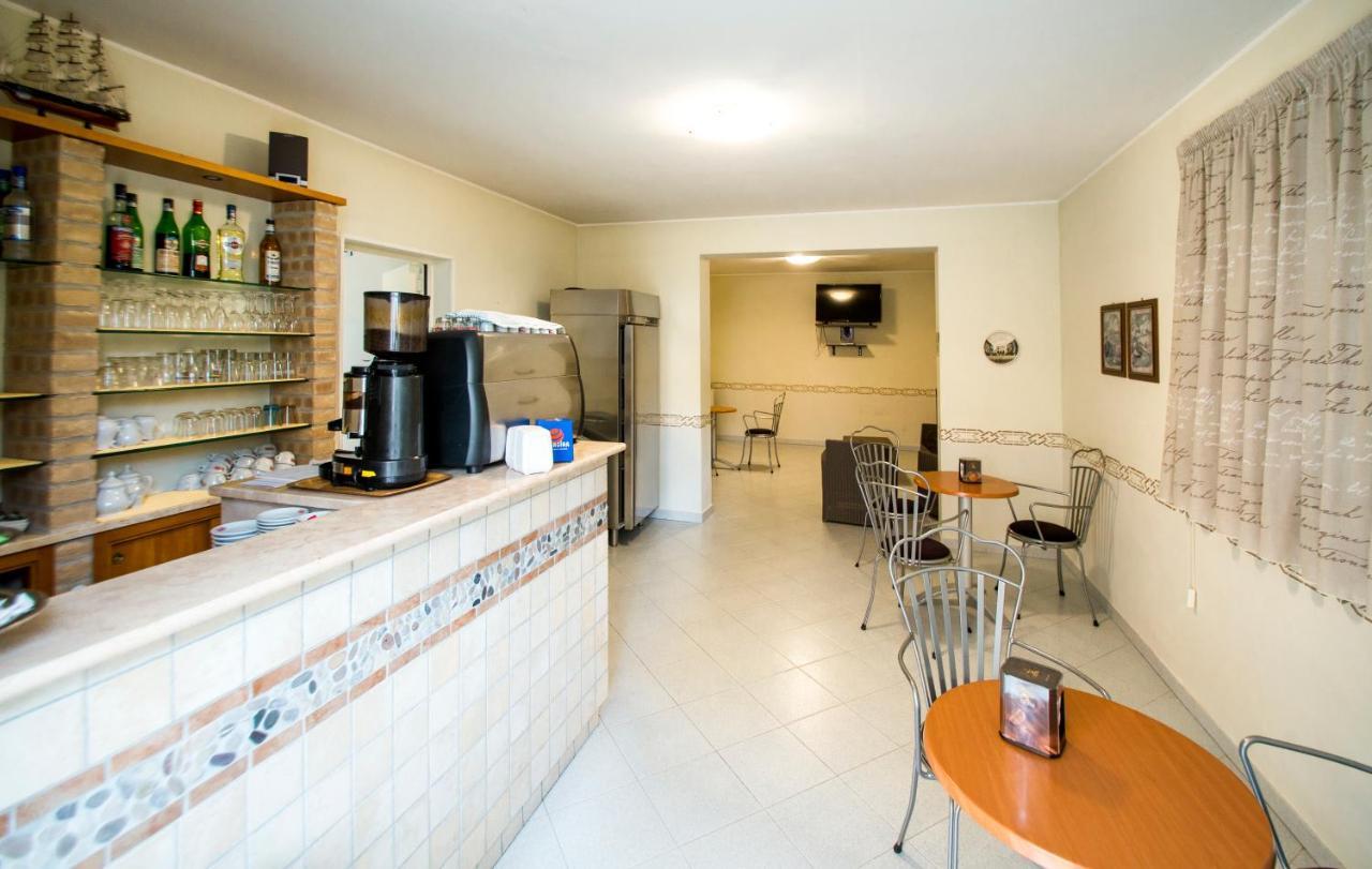 Albergo Il Veliero Pineto Esterno foto