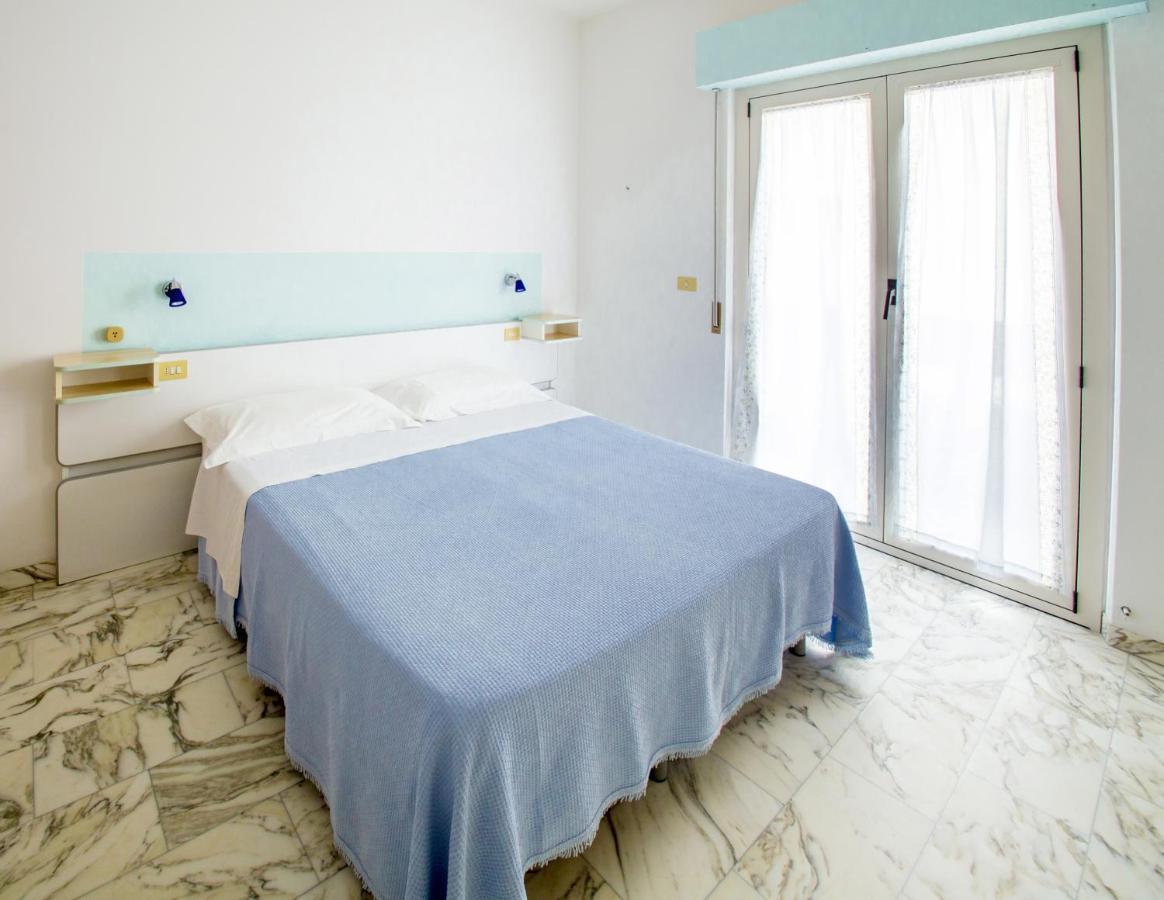 Albergo Il Veliero Pineto Esterno foto